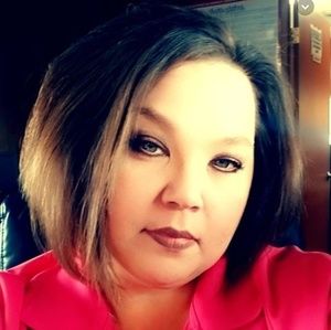 Meet your Posher, Allyson